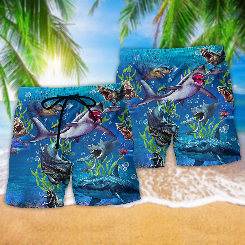 Shark Megalodon Alive Blue Ocean – Beach Short