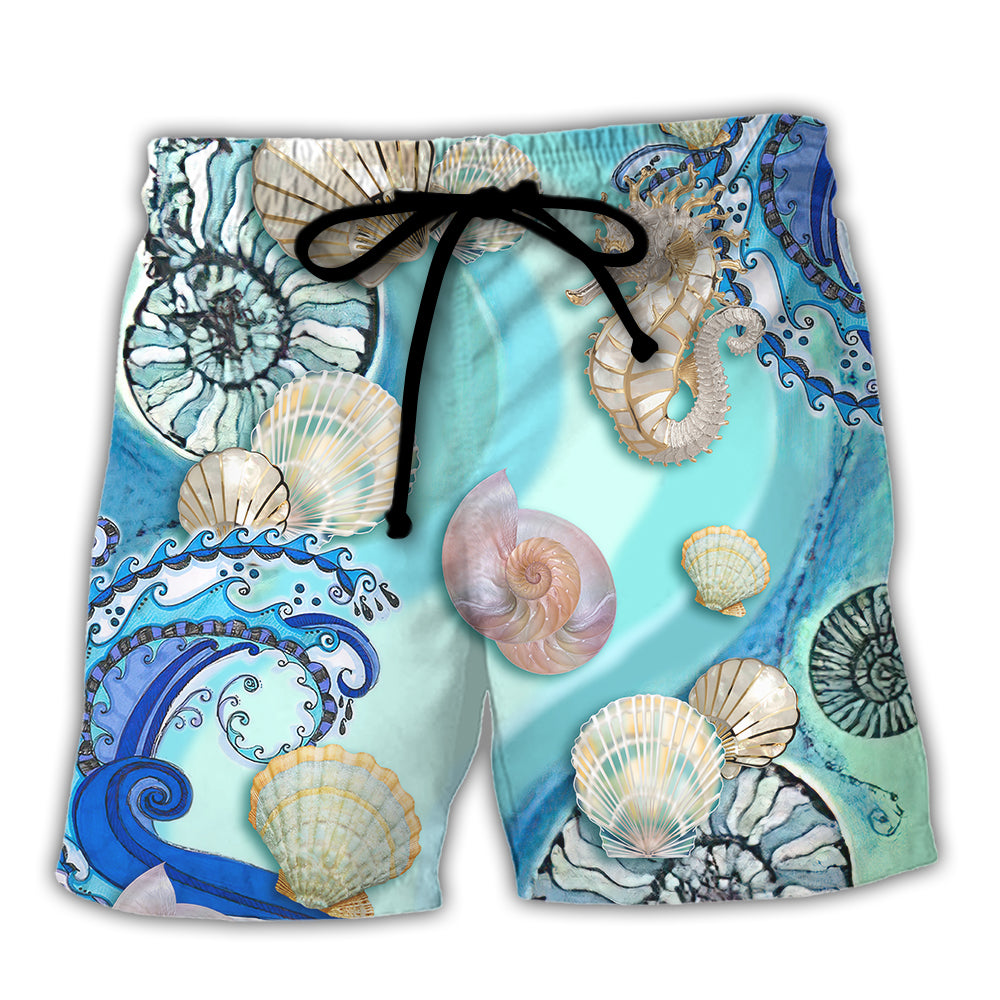 Beach - Not All Who Wander Are Lost. Some Are Looking For The Perfect Seashell - Beach Short
