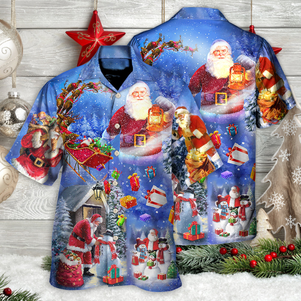 Christmas Merry Xmas Santa Claus Is Coming To Town - Hawaiian Shirt - Reefox