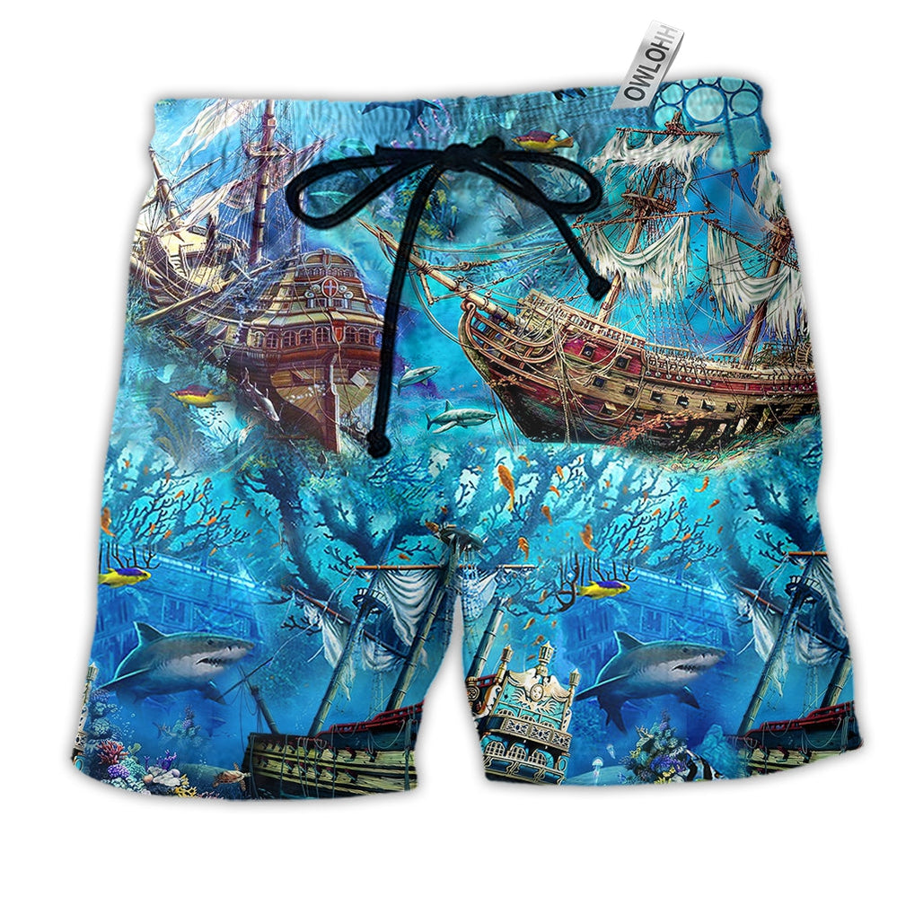 Beach Short / Adults / S Ship Underwater Treasures The Forgotten Ships - Beach Short Reefox - Owls Matrix LTD
