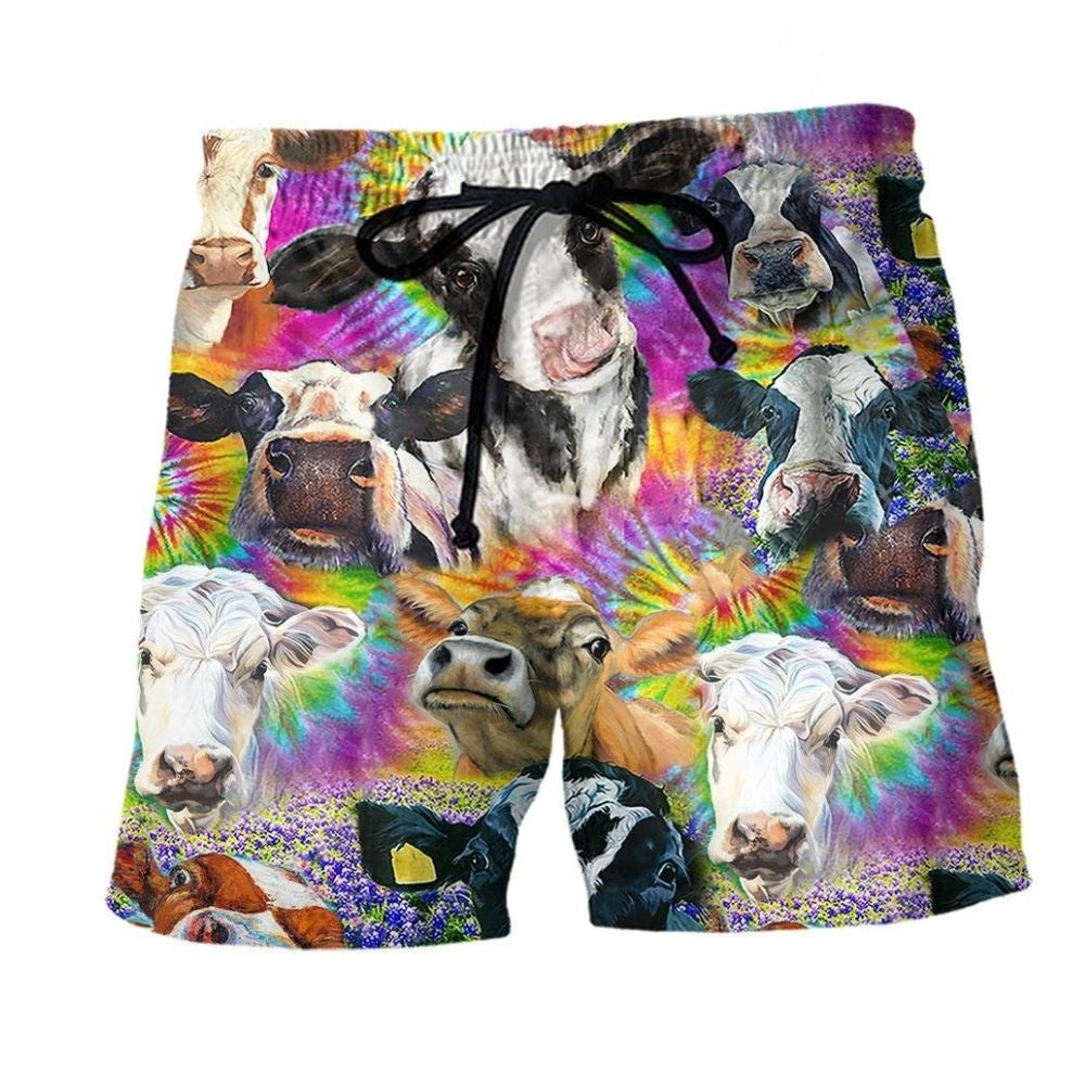 Cow Easily Distracted By Funny Cows - Beach Short