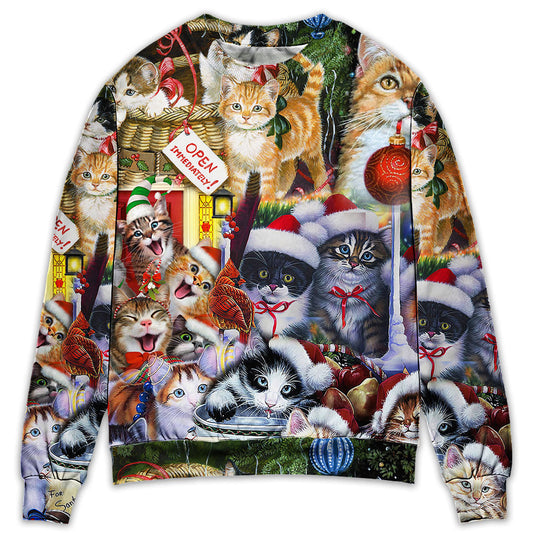 Christmas Cat Love Xmas Art Style – Sweater - Ugly Christmas Sweater