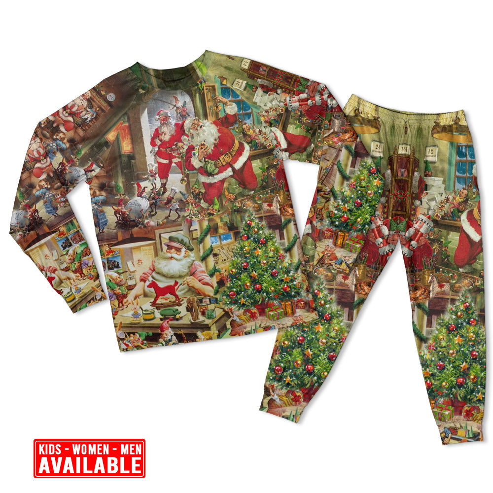Women / S Christmas Santa's Toy Workshop - Pajamas Long Sleeve - Owls Matrix LTD