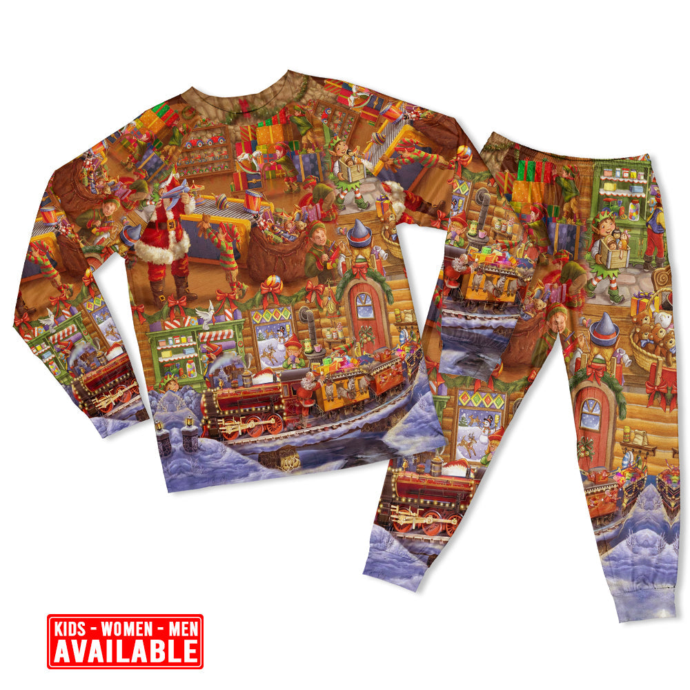 Women / S Christmas Santa And Happiness - Pajamas Long Sleeve - Owls Matrix LTD
