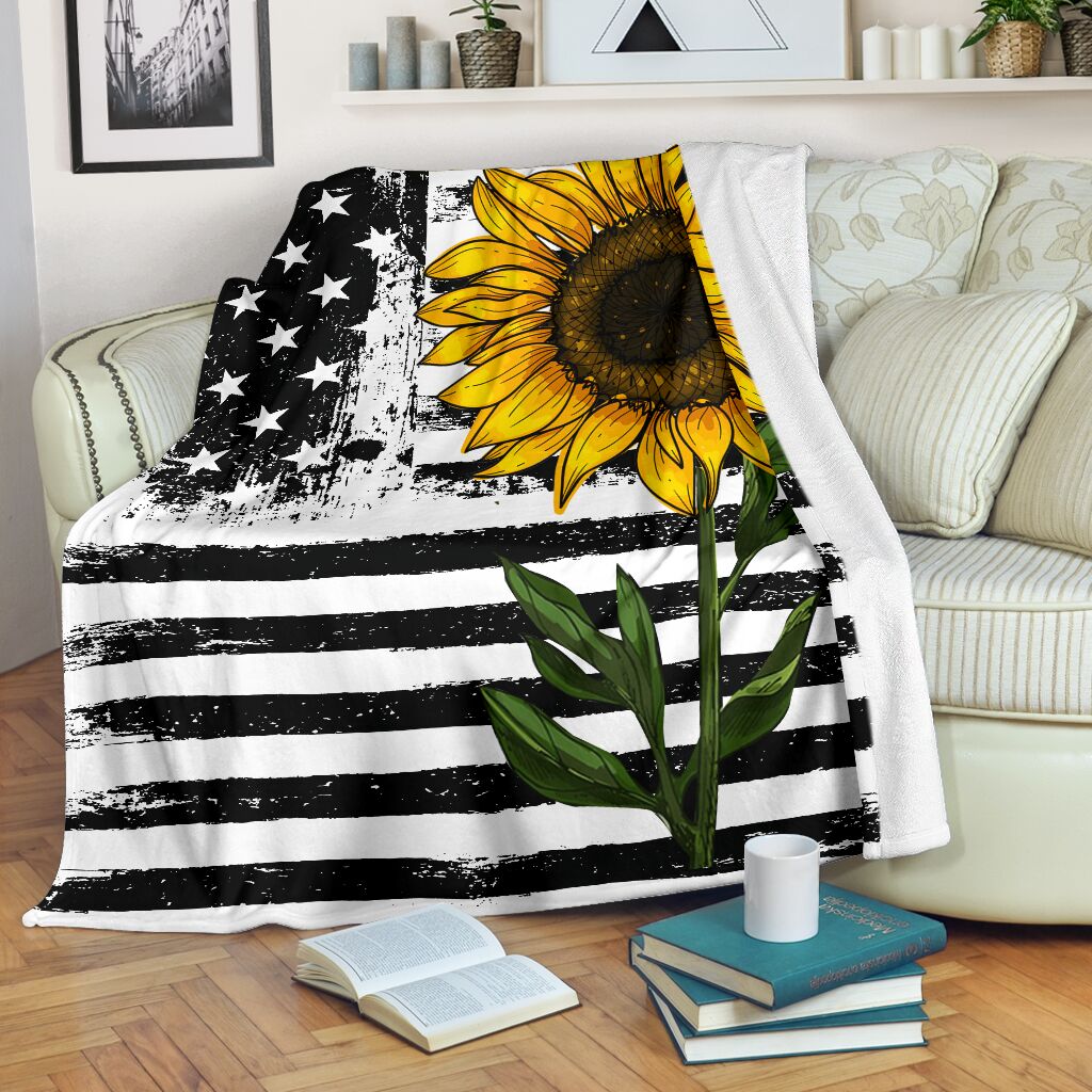 Sunflower American Flag Flannel Blanket For Warm Home Decor And Relaxation