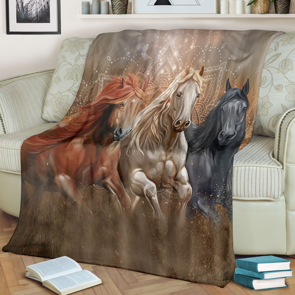 Horse Chase His Dream Flannel Blanket For Living Room And Bedroom Styling