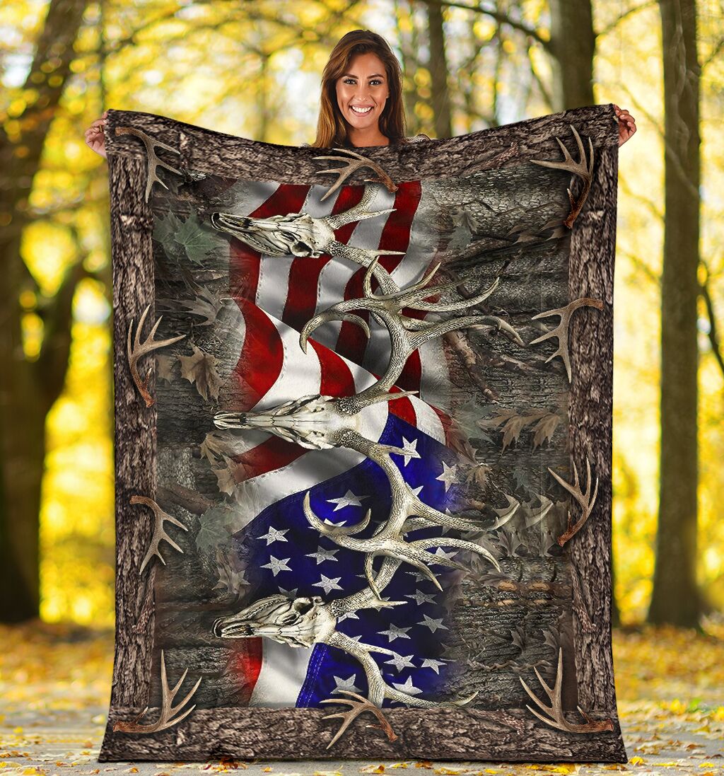 Hunting American Hunters Flannel Blanket For Cozy Home Lounging And Gifting
