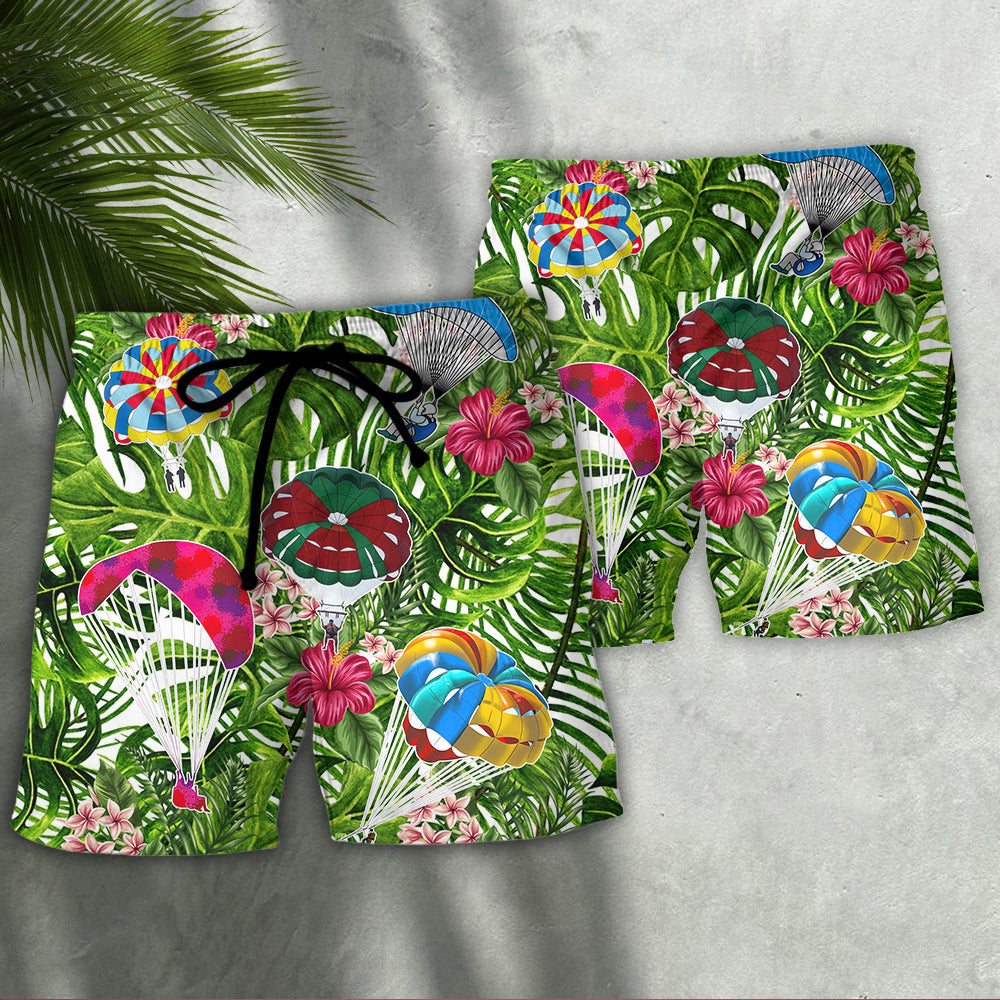 Parasailing Every Day Is A Parasailing Day - Beach Short