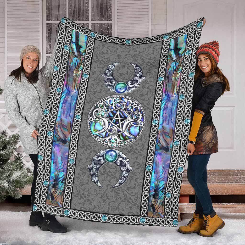 Mystery Spirit Triple Moon Witch Flannel Blanket For Relaxing At Home And Travel