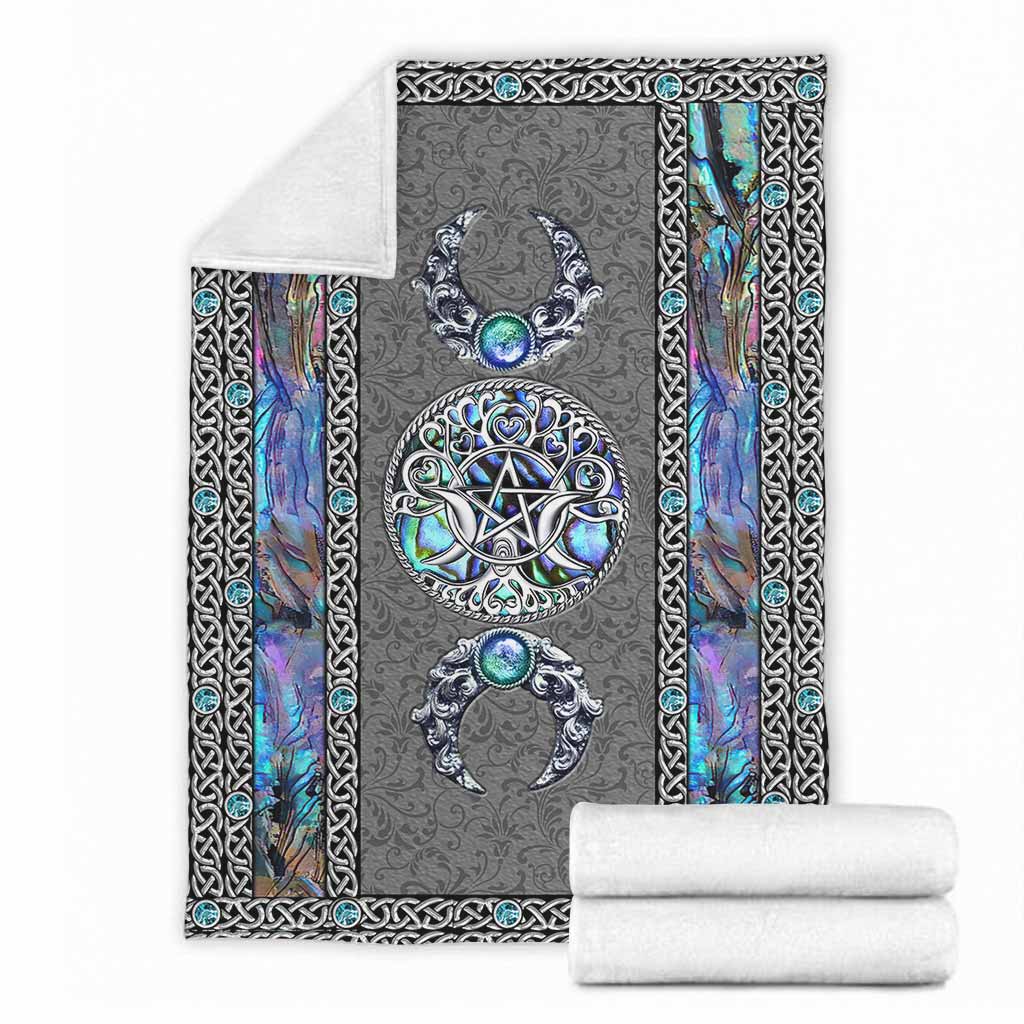 Mystery Spirit Triple Moon Witch Flannel Blanket For Bed Sofa And Reading Nook Decor