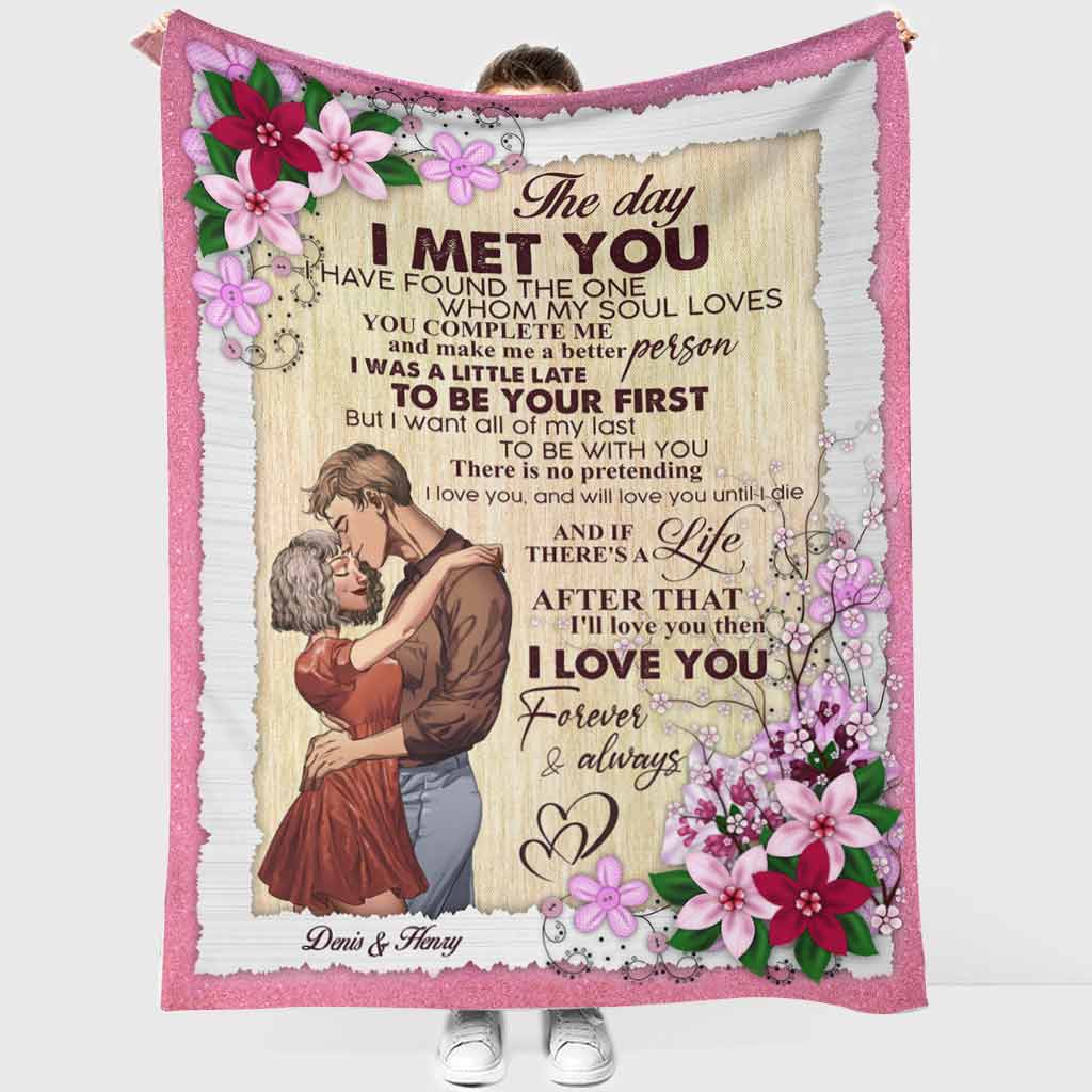 Family My Favorite Place In All The World Personalized Flannel Blanket For Living Room And Bedroom Styling