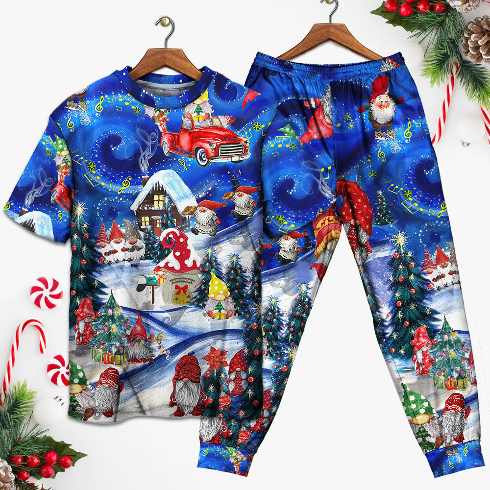 Christmas Hanging With My Gnomies - Pajamas Short Sleeve - Owls Matrix LTD
