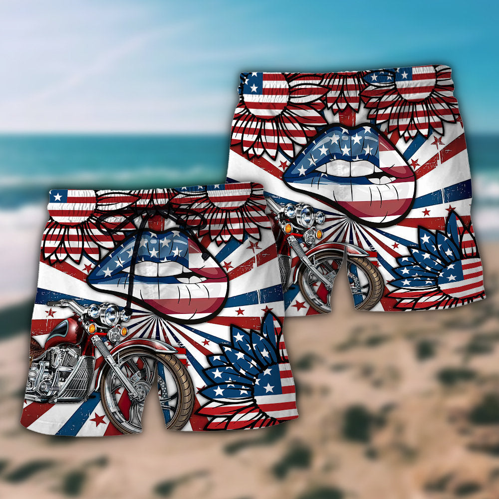 Patriotic Motorcycle Bold Art – Beach Short