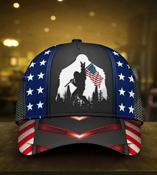 Bigfoot Love America Funny Myth Style – Classic Cap