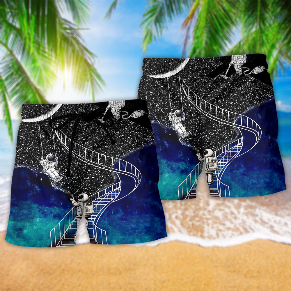 Galaxy Astronaut Climbing To The Moon - Beach Short