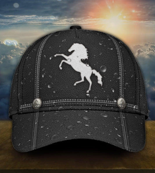 Horse Drops Water Nature Style – Classic Cap