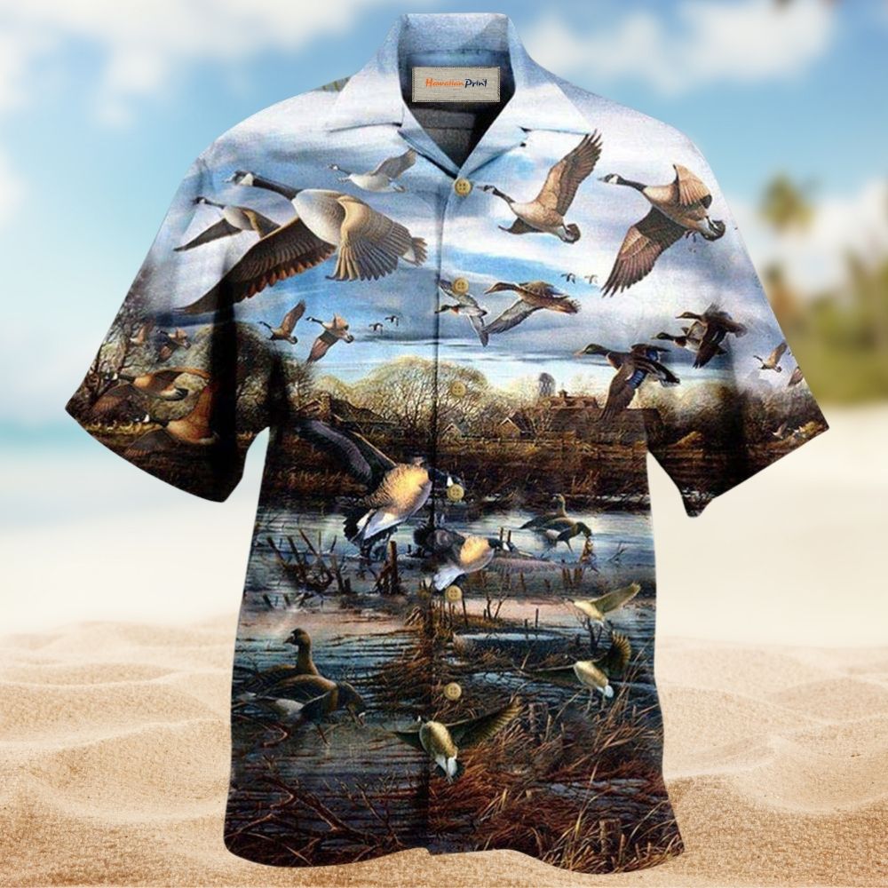 Canada Geese Peaceful Sky Art – Hawaiian Shirt
