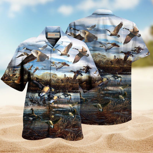 Love Canada Geese Edition – Hawaiian Shirt