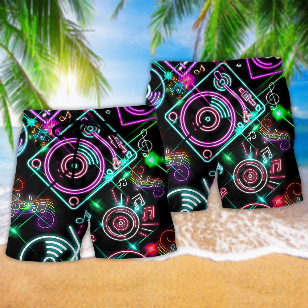 Music Record Player Memory Art – Beach Short