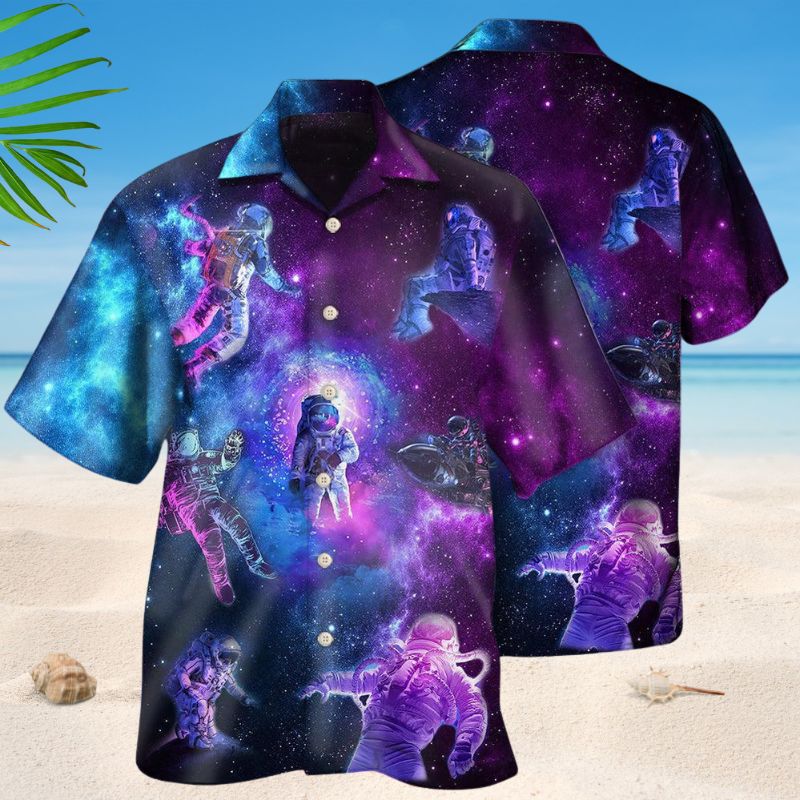 Mysterious Galaxy Astronaut Style – Hawaiian Shirt