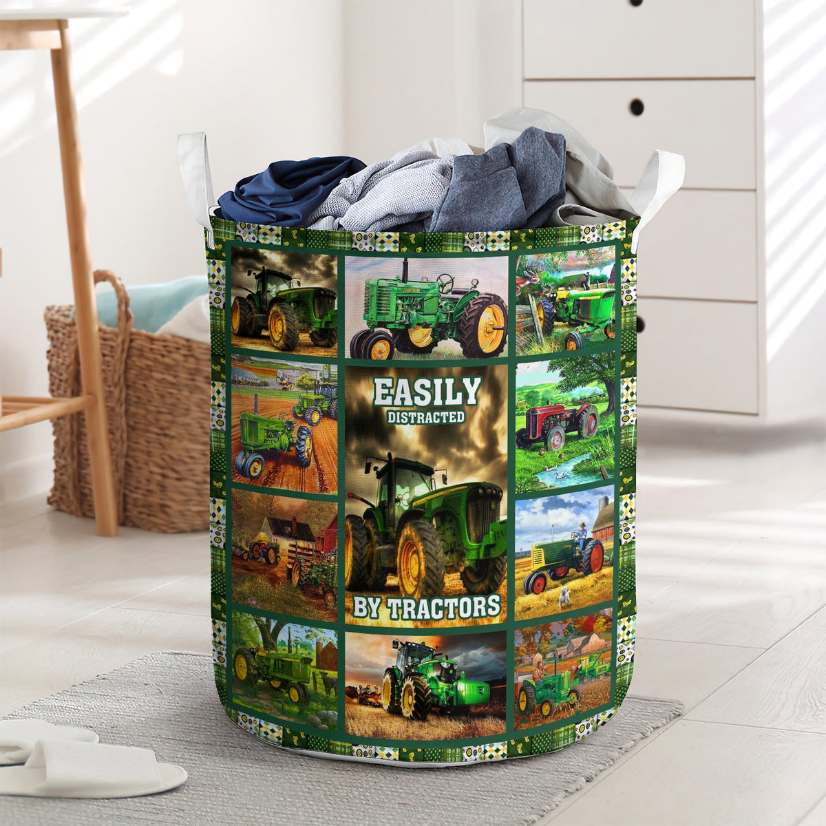 Easily distracted by tractors - Laundry basket - LAUB02LIN280222-Owls Matrix