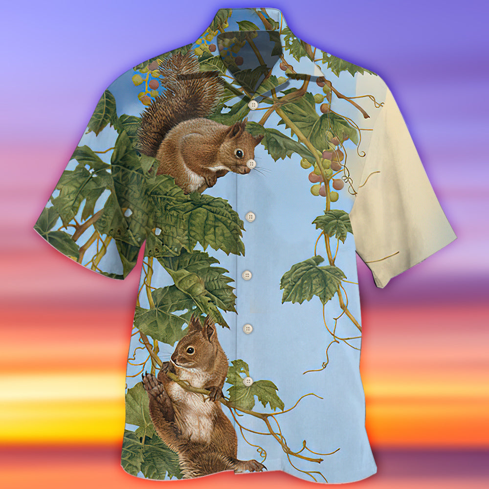Chipmunk Tree Climbing Nature - Hawaiian Shirt