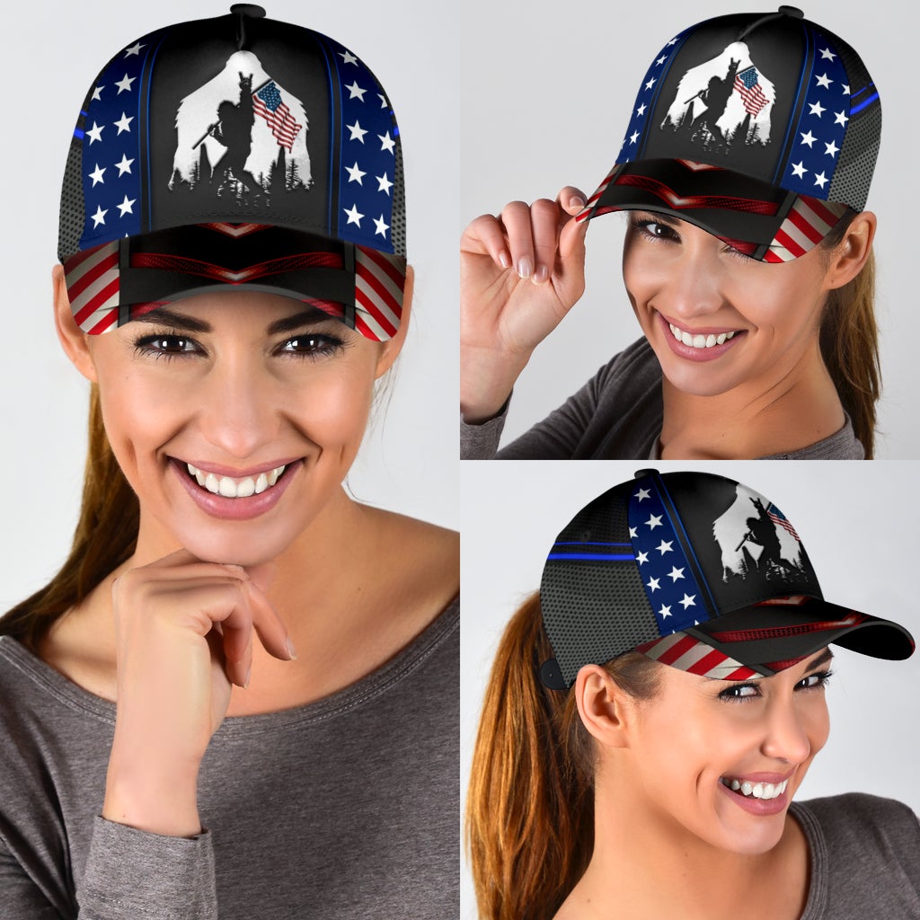 Bigfoot Love America Funny Myth Style – Classic Cap