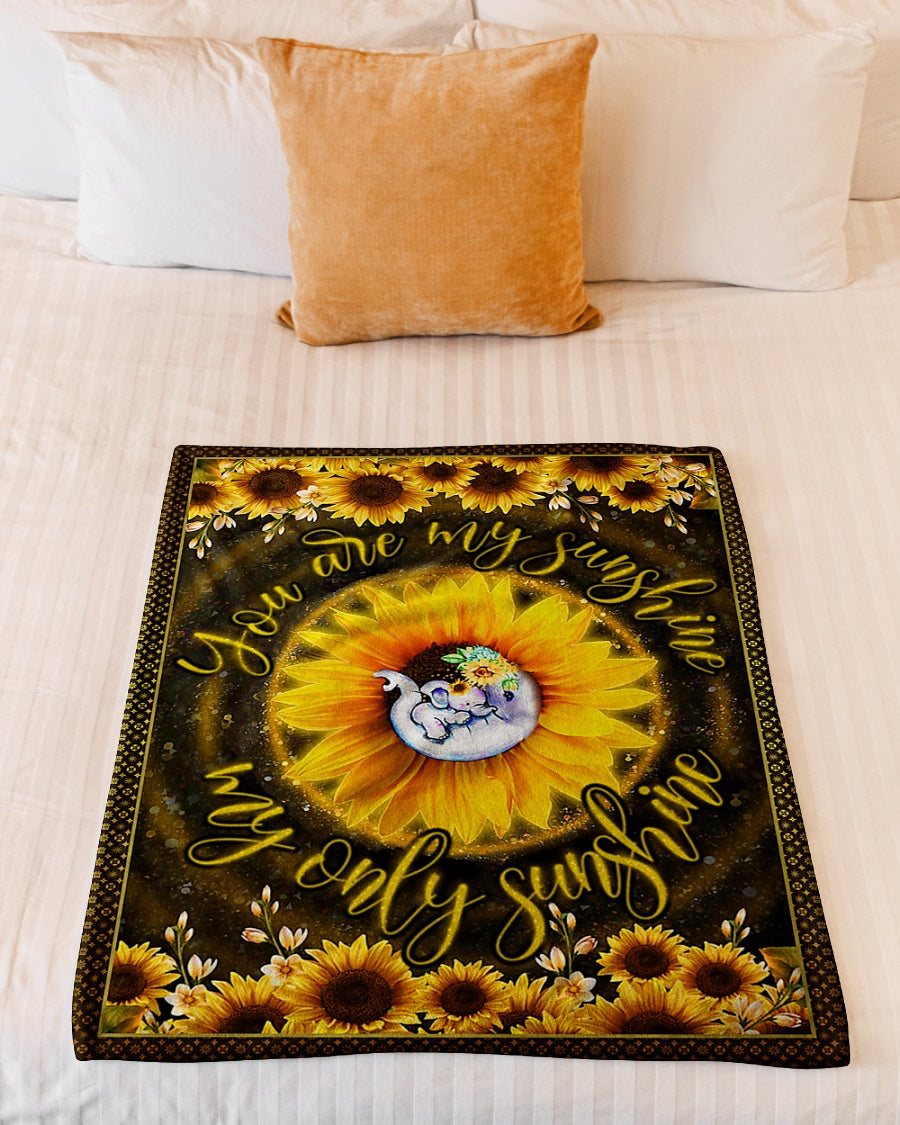 Elephant Warm Sunshine Love Flannel Blanket For Relaxing At Home And Travel