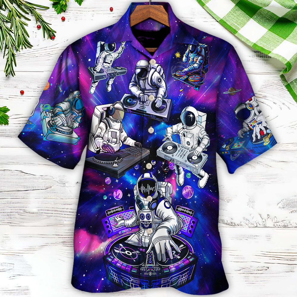 DJ Astronaut Live On Stage Galaxy - Hawaiian Shirt - Reefox