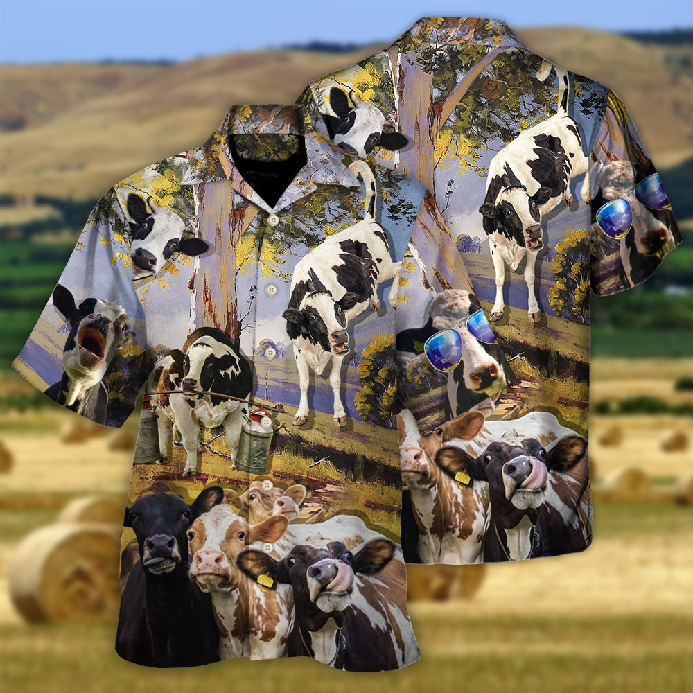 Cow Dancing In The Australian Landscape Funny Art Style - Hawaiian Shirt - Reefox