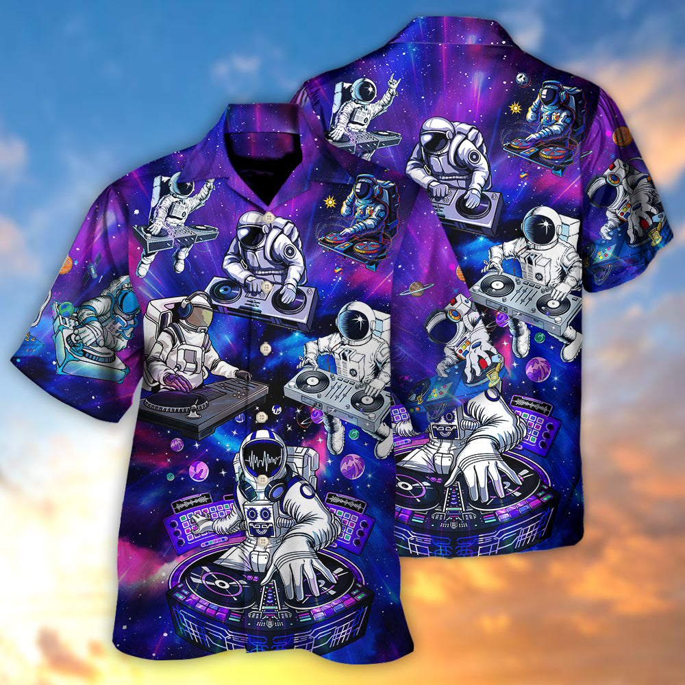 DJ Astronaut Live On Stage Galaxy - Hawaiian Shirt - Reefox