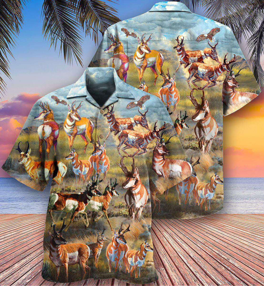 Deer Buck Deer On The Field - Hawaiian Shirt - Reefox