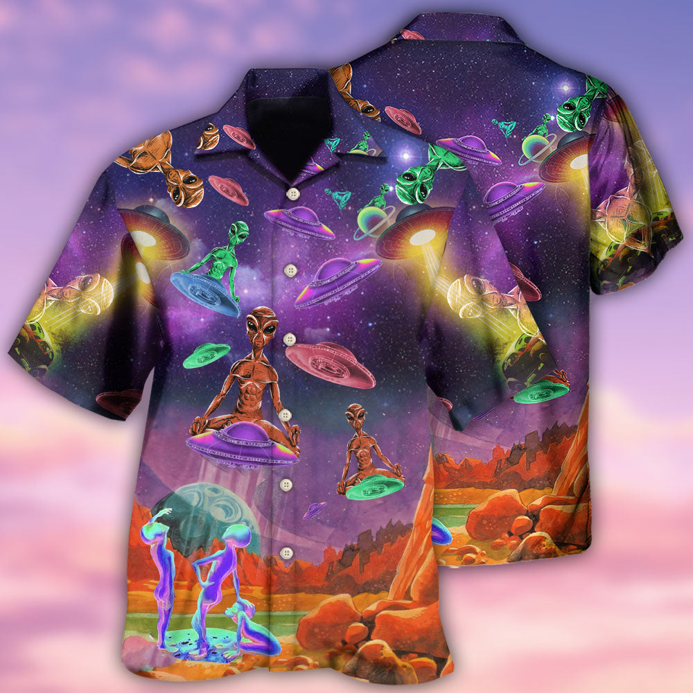 Alien Galaxy Awesome UFO - Hawaiian Shirt - Reefox