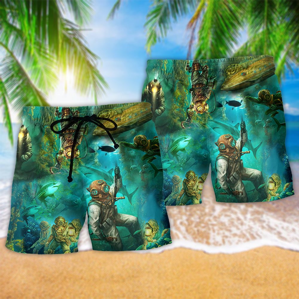 Ocean Into The Sea I Go - Beach Short Reefox - Owls Matrix LTD